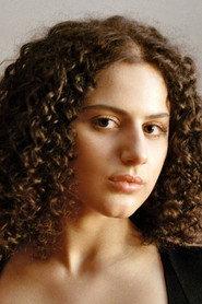 Sonia Faïdi as Lula in Moutons 2025