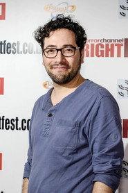Patricio Valladares as Risas in I DREAM 2015