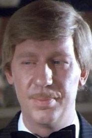 Hermann Michala as Barmann (uncredited) in Der Sexbaron von St. Pauli 1980