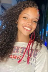 Anna Lacerda as Marta in Estrelando Marta 2026