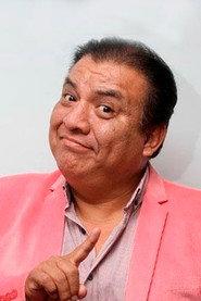 Manolo Rojas as in Until my mother-in-law separates us 2016