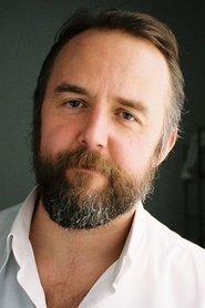 Yannik Mazzilli as Police officer in À gauche en sortant de l'ascenseur 2015