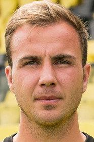 Mario Götze as Himself in Das Leben ist ein Hauch 2014