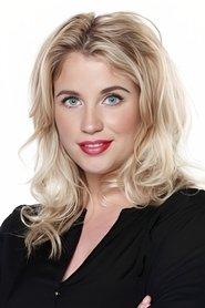 Iris Hesseling as Nienke in Sinterklaas & Diego: Het Geheim van de Ring 2014