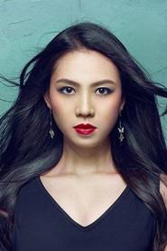 Liang Xueqin as Liu Lina in Struggle For Love 2021