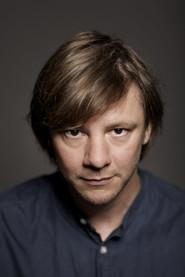 Arjan Smit as Robert Hesselink in The Little Astronaut 2022