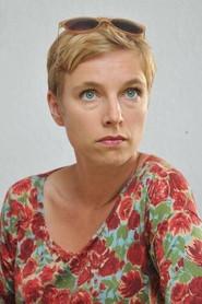 Clémentine Autain as Clémentine in Tell Her That I Love Her 2025