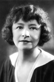 Hilda Trevelyan as Maggie Wylie in What Every Woman Knows 1917