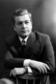 Vladimir Ukhin as Sotrudnik tsentra upravleniya poletom in The Great Space Voyage 1975