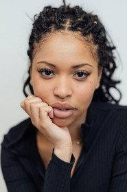 Sisi Mbemba as Betty in IGOR MANGER NOISETTES 2025