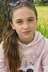 Bérangère Siaud as Olive in Les Blagues de Toto 2020