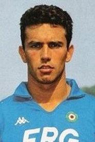 Luca Pellegrini as Self in La bella stagione 2022