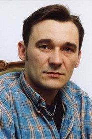 Grzegorz Wolf as Złomiarz in Zero_jeden_zero 2008