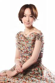 Che-ying Liu as April in Amour-Legende 2007