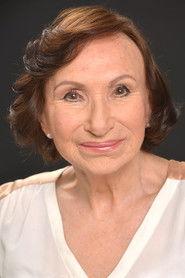 Irene Reynolds as Lady in Crowd in Bigger Fatter Liar 2017
