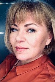 Nataliia Koretska as Мама in The Glass Castles 2025