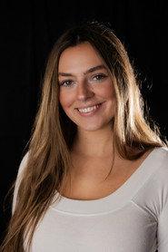 Sofia Drelicharz as Dawn in Oliver West