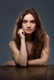 Daniela Marques as Catarina in Snooze 2017