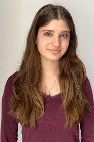 Luna Winter as Lina in Bis zur Wahrheit 2024