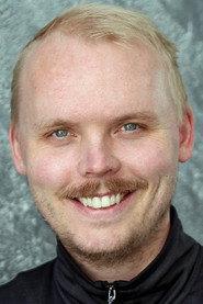 Alfred Svensson as Palmroth in Flaggan 2026