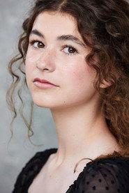 Cadence Goblirsch as Izzie in The Legend of Catclaws Mountain 2024