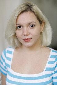 Margaux Rossi as Charlotte in En famille : La zizanie 2016