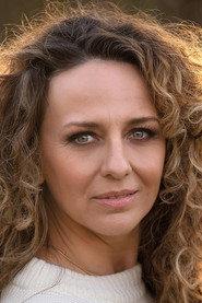 Lia Pokorny as Nyomozó in Who the Hell's Bonnie and Clyde? 2004