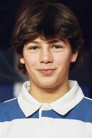 Marius De Saeger as Alexander in Young Hearts 2024