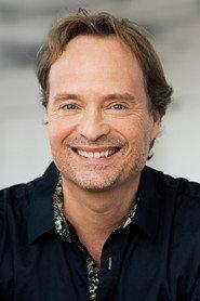 Yves Amyot as Le barman in Far Side of the Moon 2003