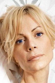 Inka Calvi as Tessa Faraday in Rosamunde Pilcher: Das Ende eines Sommers 1995