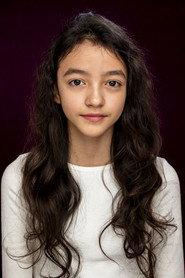 Rada Rae as Lou in Paradeisa