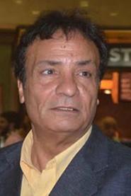Hamdy El Wazeer as Medhet in Almuhakama 1982