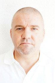 François Zabaleta as Narrator (voice) in Le plus court chemin vers le ciel 2025