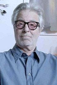 Marcel Diennet as Medor in American Bistro 2019