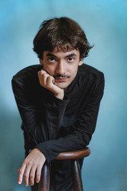Murilo Feijó as Pedro in Esquenta num segundo 2026