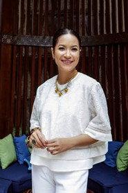 Sari Nila as Ditto's Mother in #FriendButMarried 2018