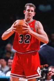 Will Perdue as Himself / Himself (Archive Footage) in Untouchabulls - The Chicago Bulls' Second Championship Season 1992