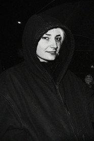 Candela Albizuri Etxebarria as Amiga de Erika in The Rooster 2026