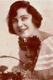 Juliette Day as Mary Beth Divine in The Rainbow Girl 1917