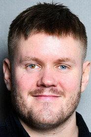 Klas Eriksson as Fredrik in Bert sabbar allt 2025