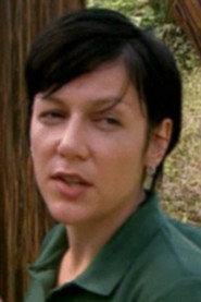 Suzanne McNabb as Park Vet Suzanne in Prehistoric Park 2006