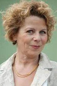 Karin Tanghe as Mère de Thomas (voice) in The Passerby 2021