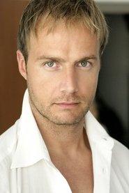 Gyula Mesterházy as Szavaló színész in Sinister Shadow 2018