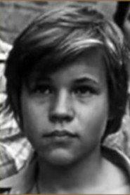 Sasha Ponomarev as Сенька in Memento Mori 1991