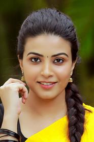Kavya Shetty as Pallavi in Idhu Enna Maayam 2015