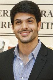 Lucas Fernandes as Host in Senna: 30 Anos 2024