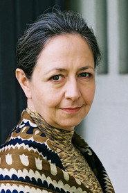 Tessie Tellmann as Frau Reuter in Julies Geist 2001