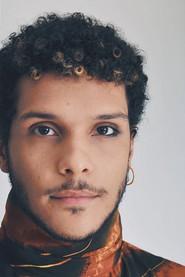 Paulo Hebrom as Lucas in Carne de Carnaval 2019
