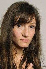 Lucie Rébéré as Chloé in A.L.F. 2012