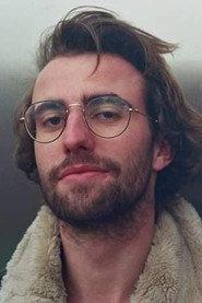 Théo Réveillaud as Benny in IGOR MANGER NOISETTES 2025